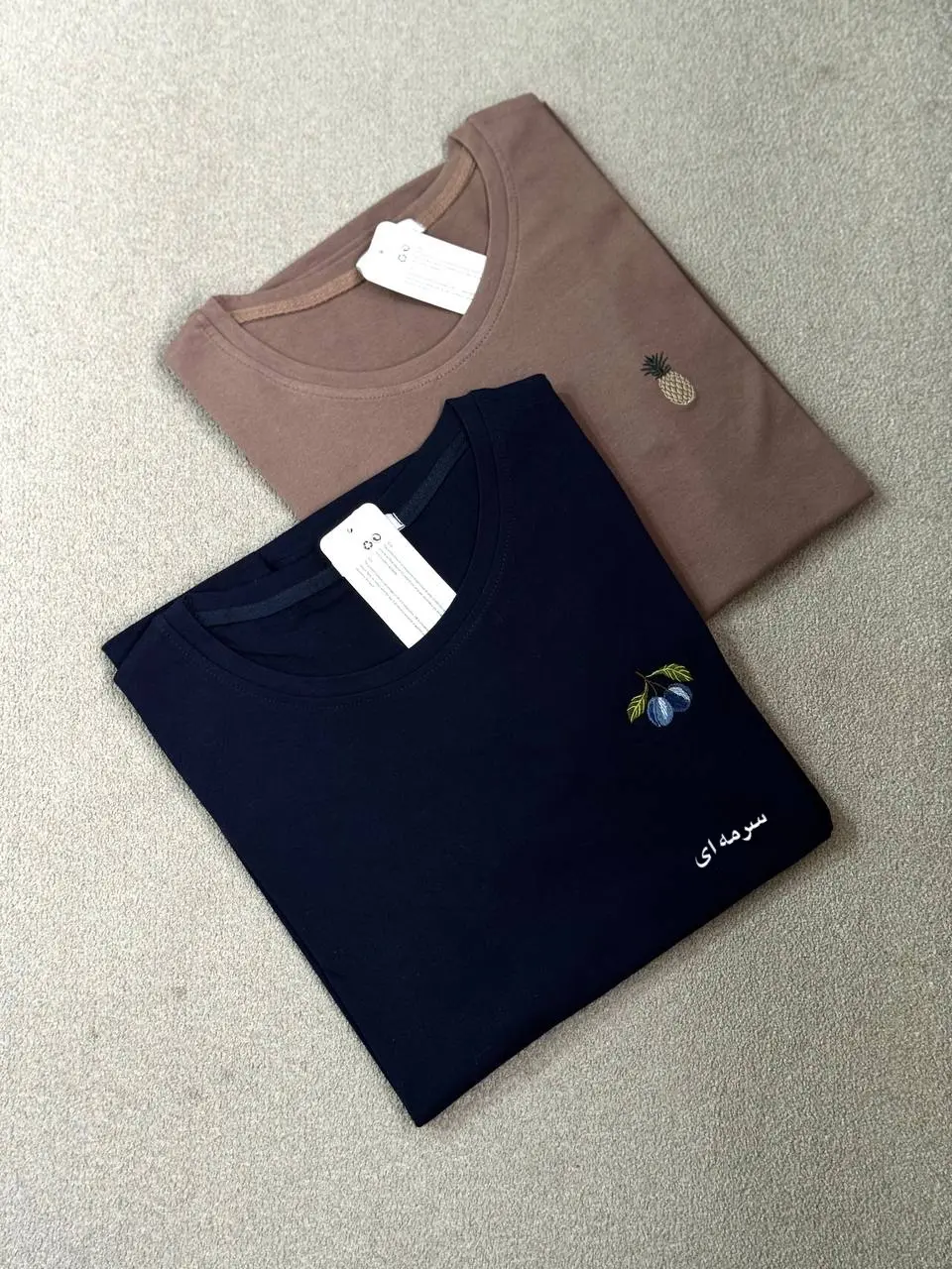 تیشرت زنانه گلدوزی آیسو آبنبات